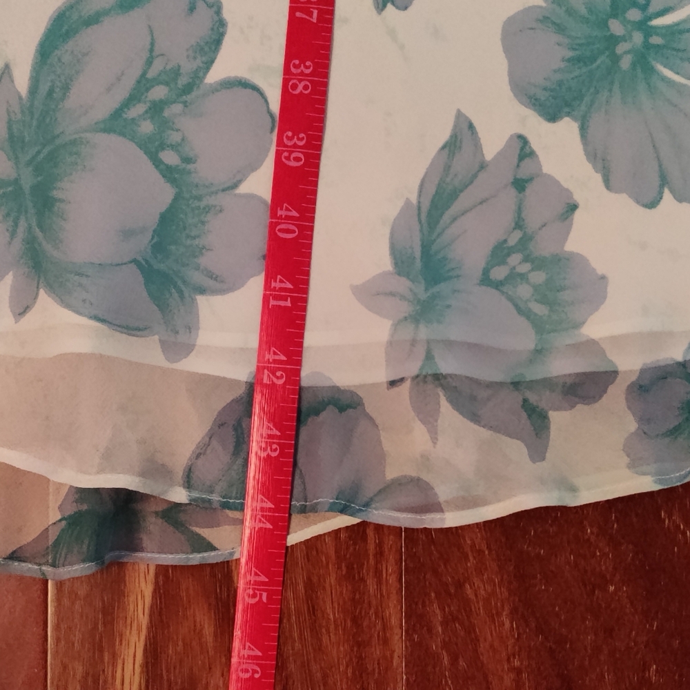 Beautiful Silk Summer Dress - Picture 6 of 6